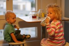 Petit dej' sur les tabourets