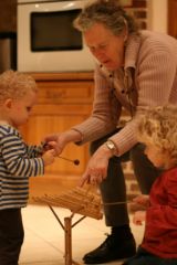 Mamie montre ses trésors