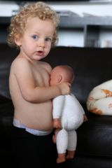 Louise donne le sein