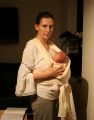 Maman test l'écharpe de Babou... super !